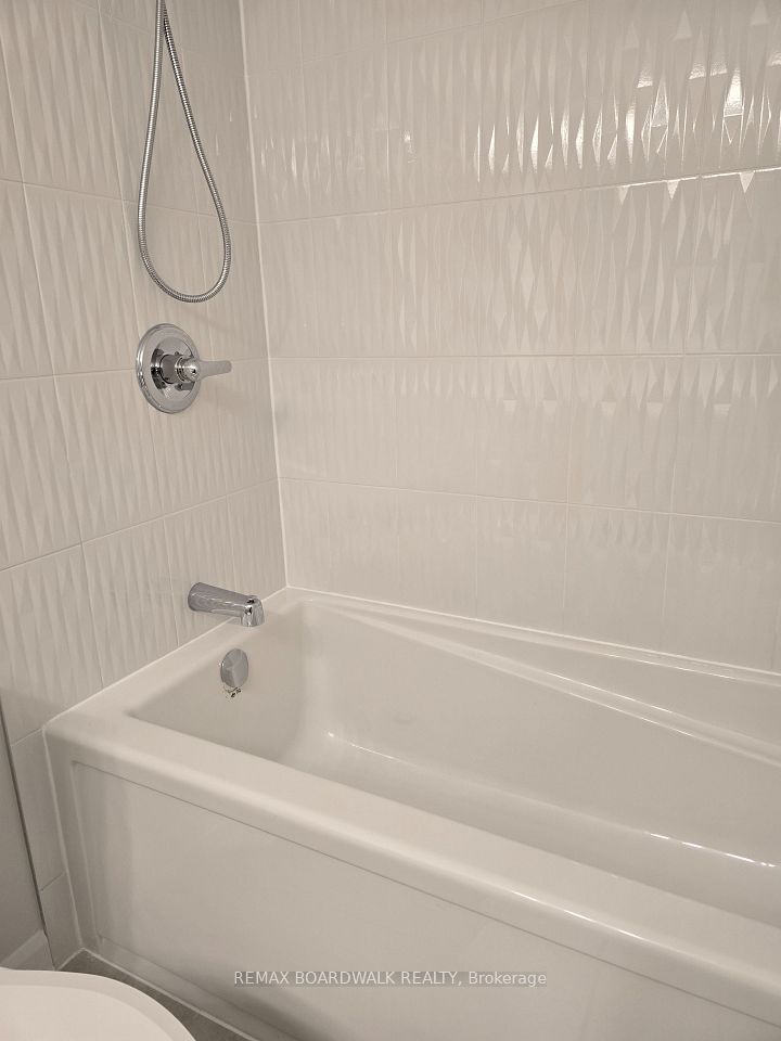 1001 Glenroy Gilbert Drive, Barrhaven, ON K2J 5G3 11