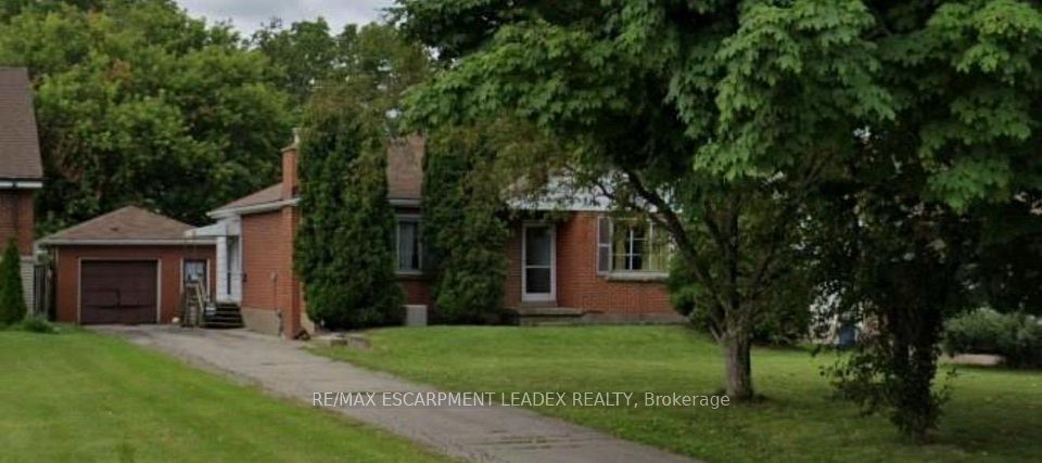 Detached at 33 Stone Church Road W, Hamilton, ON L9B 1A1