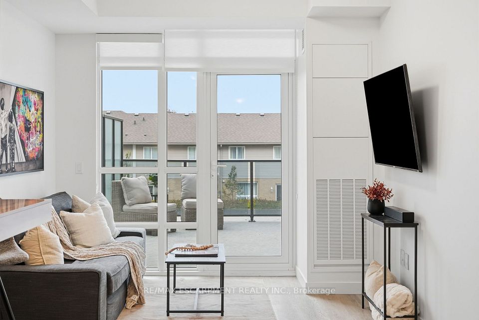 461 Green Street 206, Hamilton, ON L8E 0L5 13