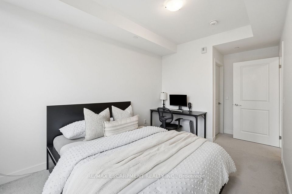 461 Green Street 206, Hamilton, ON L8E 0L5 16