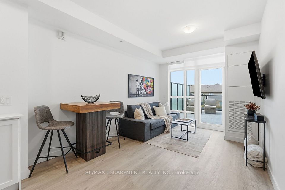 461 Green Street 206, Hamilton, ON L8E 0L5 11