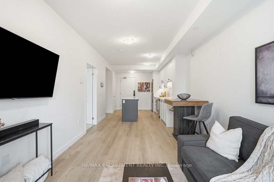 461 Green Street 206, Hamilton, ON L8E 0L5 8