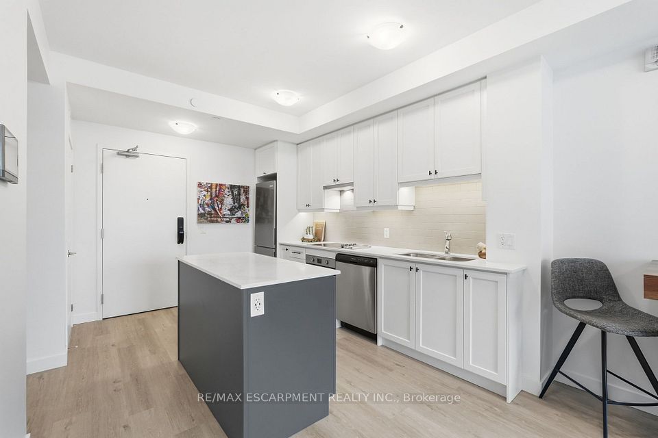 461 Green Street 206, Hamilton, ON L8E 0L5 9