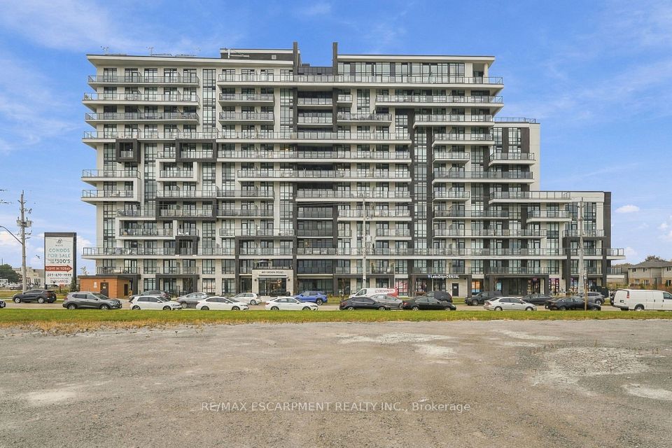 461 Green Street 206, Hamilton, ON L8E 0L5 2