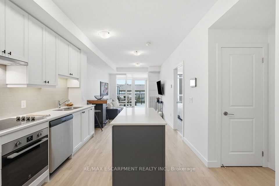 461 Green Street 206, Hamilton, ON L8E 0L5 5