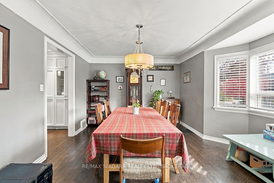 174 East 13th Street, Hamilton, ON L9A 3Z7 6