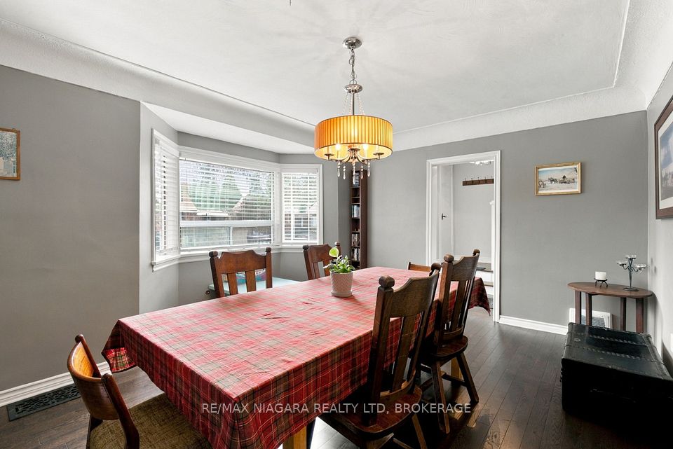 174 East 13th Street, Hamilton, ON L9A 3Z7 7