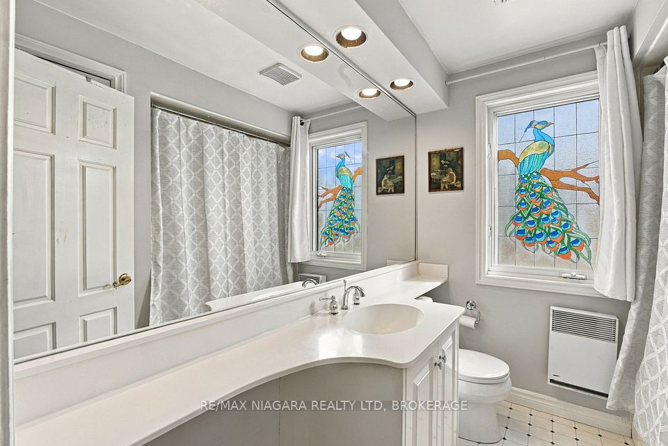 174 East 13th Street, Hamilton, ON L9A 3Z7 18