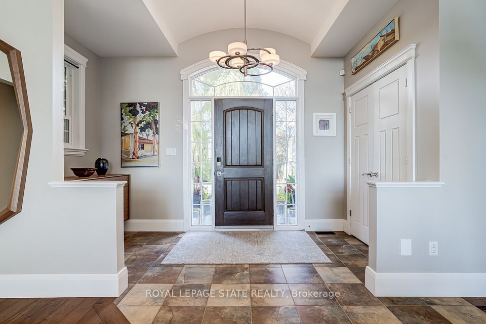 14 Oak Avenue, Hamilton, ON L9H 4Y7 10