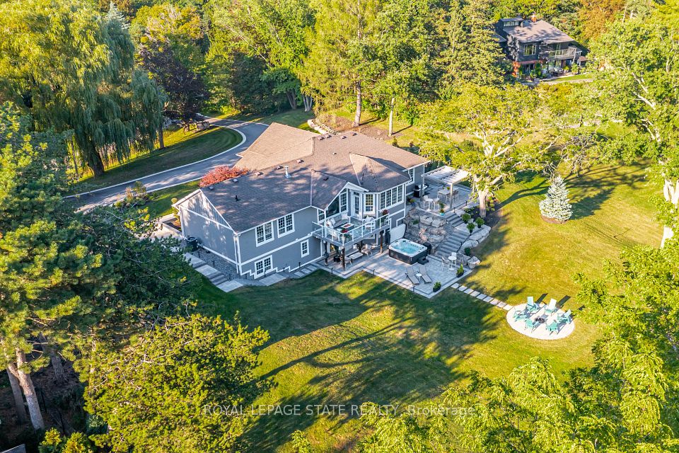 14 Oak Avenue, Hamilton, ON L9H 4Y7 6