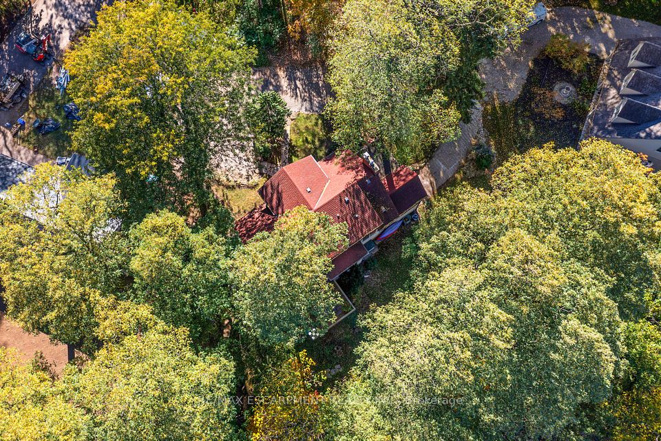 7 Hatfield Place, Hamilton, ON L9H 4J7 4