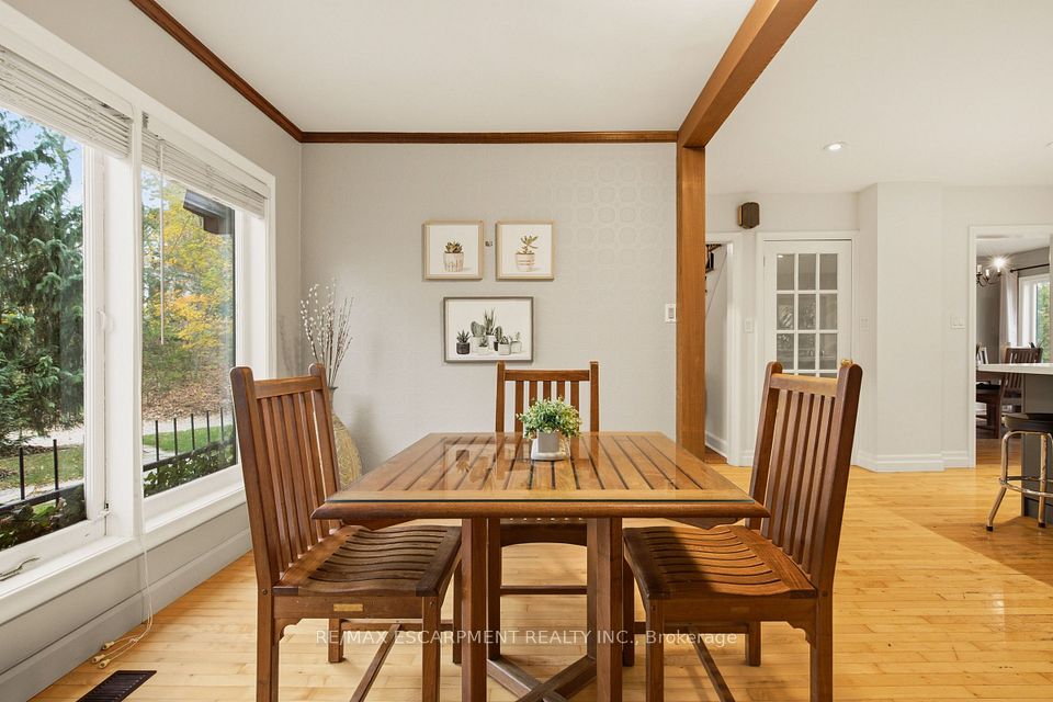 7 Hatfield Place, Hamilton, ON L9H 4J7 13