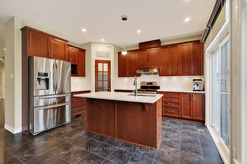 816 Azure Street, Orleans - Cumberland and Area, ON K4A 0T7 12
