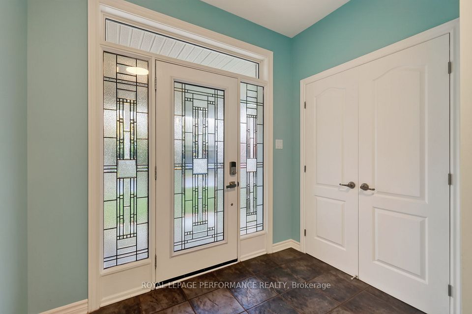 816 Azure Street, Orleans - Cumberland and Area, ON K4A 0T7 3
