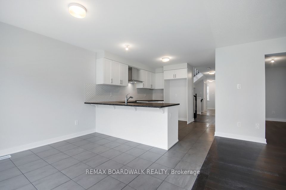 132 Yearling Circle, Stittsville - Munster - Richmond, ON K0A 2Z0 14