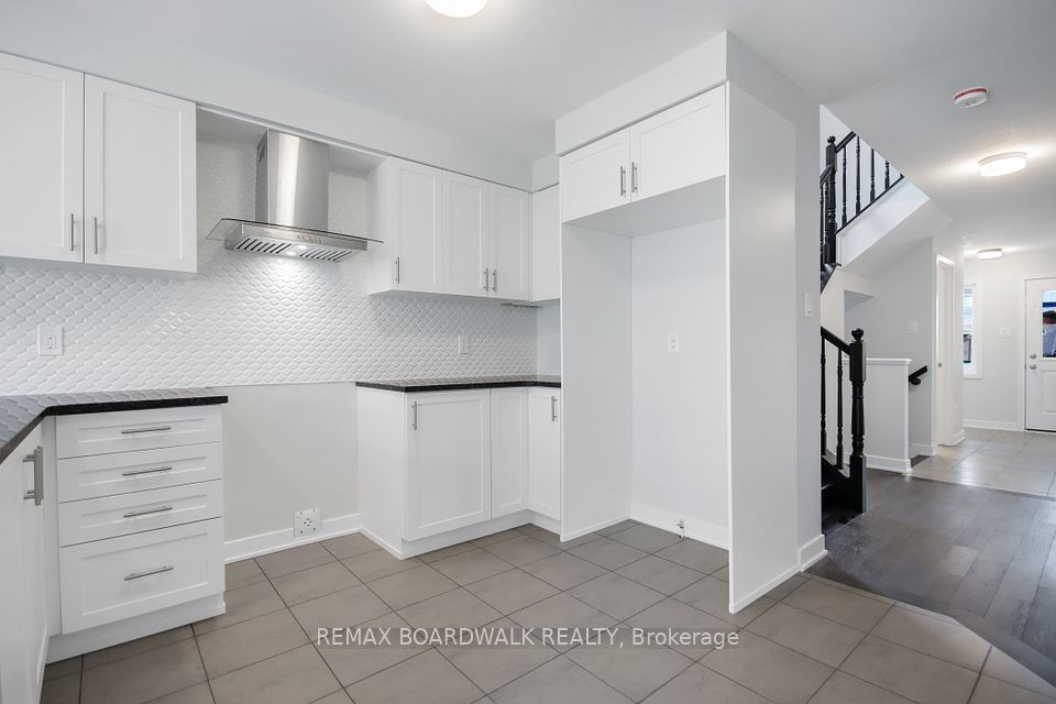 132 Yearling Circle, Stittsville - Munster - Richmond, ON K0A 2Z0 12