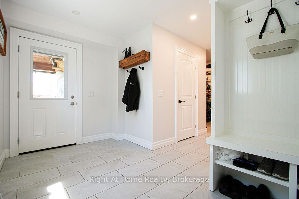 367 Golf Club Road, Hamilton, ON L0R 1P0 18