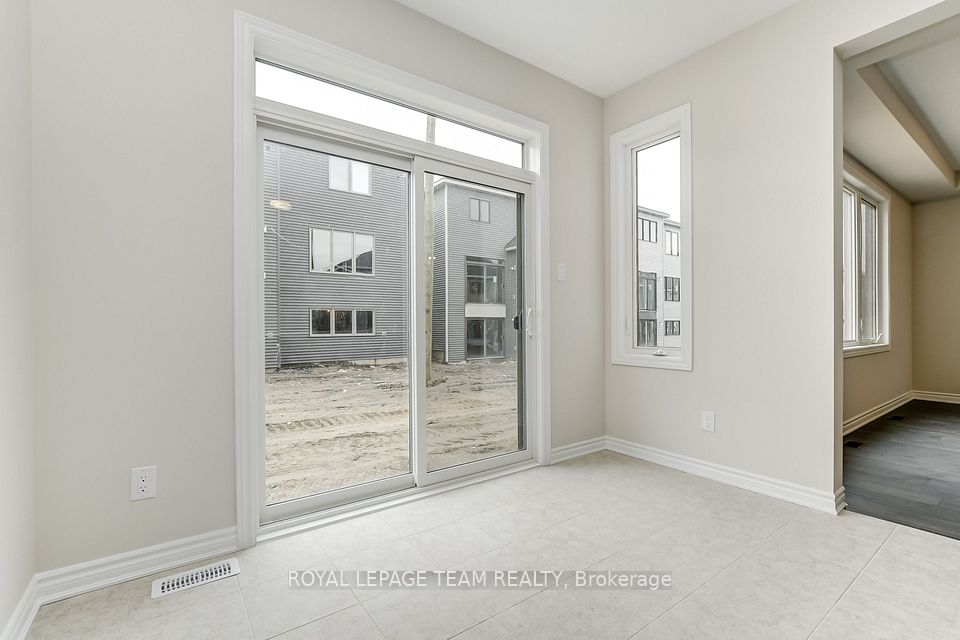 13 RACEMOSE Street, Barrhaven, ON K2J 6Z9 13
