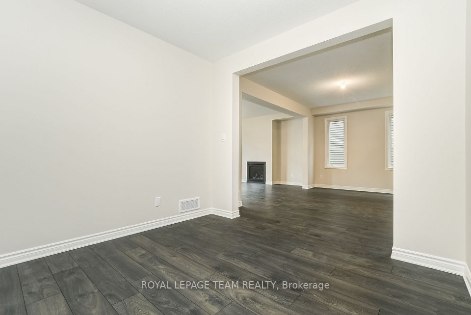 13 RACEMOSE Street, Barrhaven, ON K2J 6Z9 8