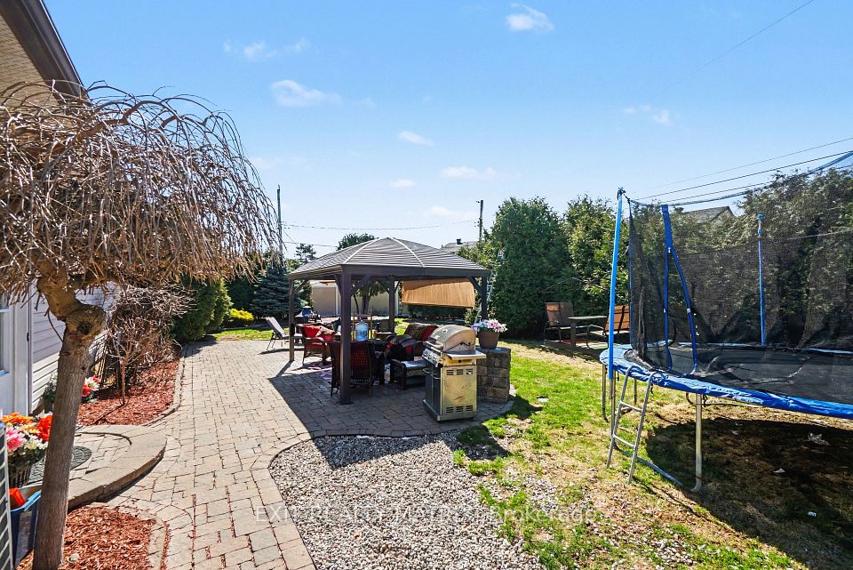 1402 Jamison Avenue, Orleans - Cumberland and Area, ON K1E 1J5 7