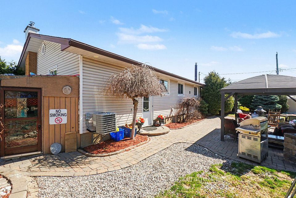 1402 Jamison Avenue, Orleans - Cumberland and Area, ON K1E 1J5 6