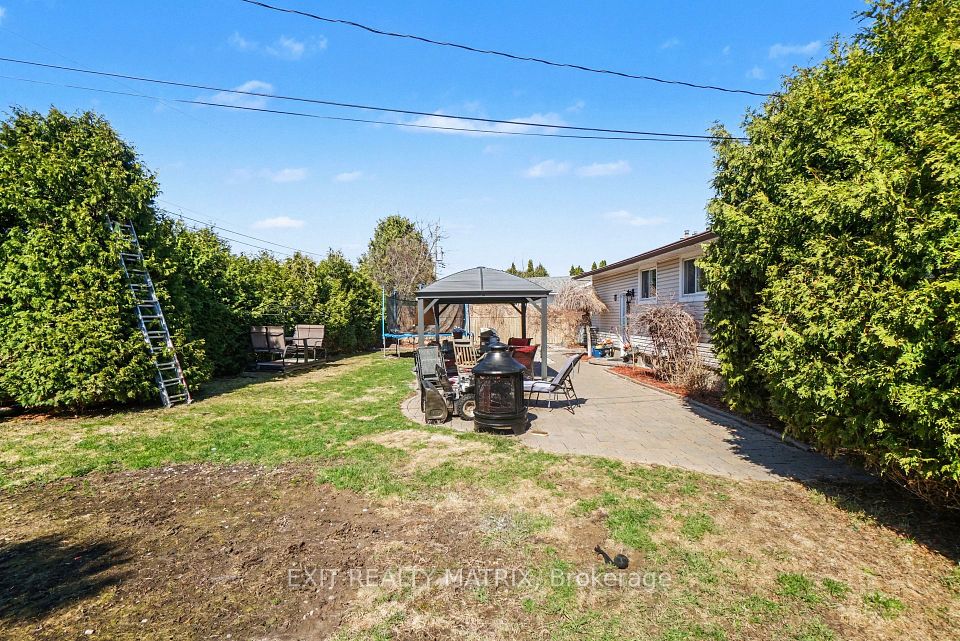 1402 Jamison Avenue, Orleans - Cumberland and Area, ON K1E 1J5 8