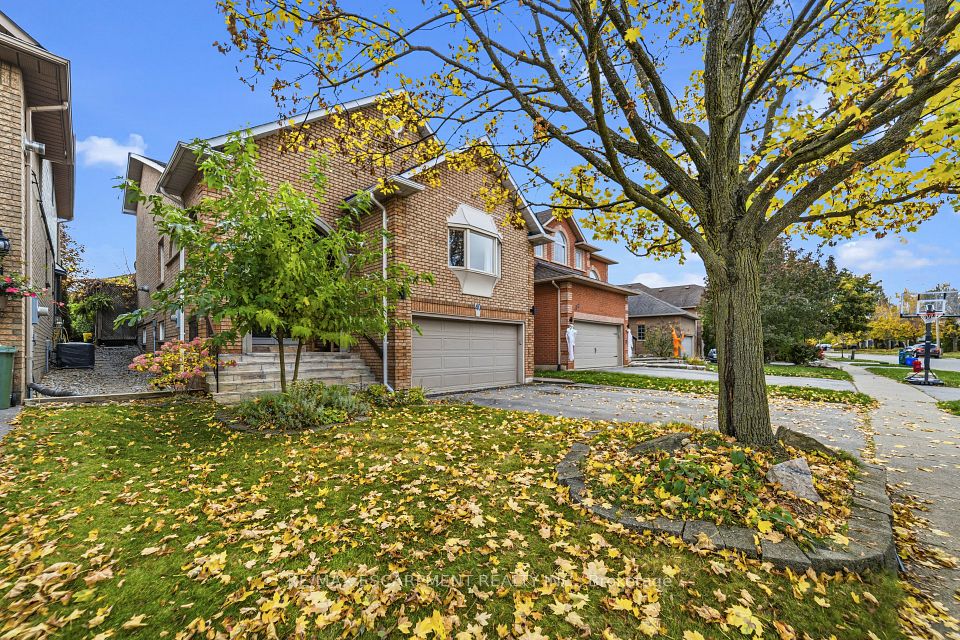 40 Brookhurst Crescent, Hamilton, ON L8B 0M5 3