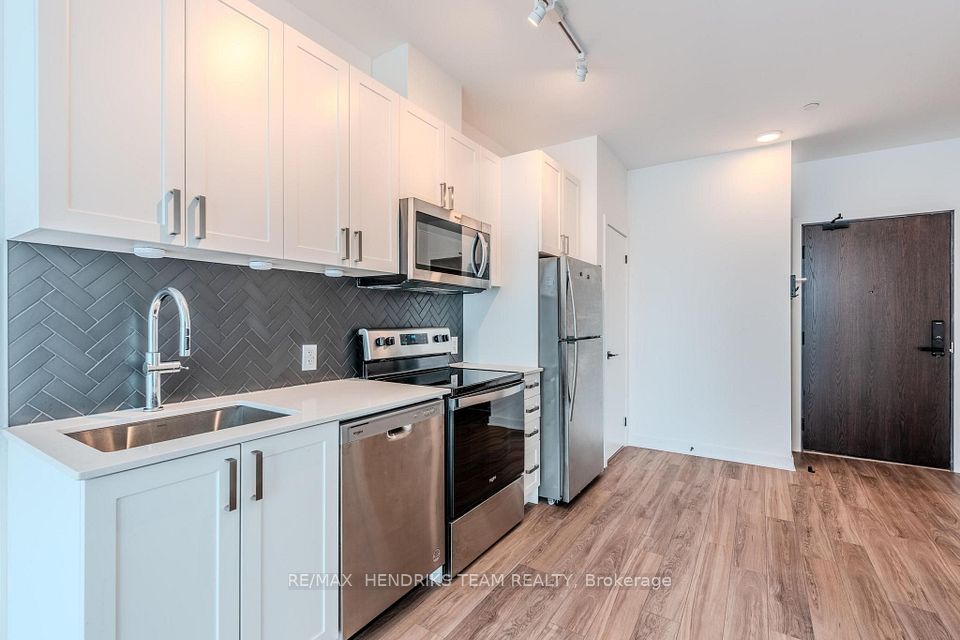2782 Barton Street E 814, Hamilton, ON L8E 2J8 9