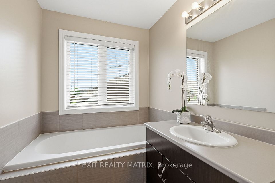 552 Via Mattino Way, Barrhaven, ON K2J 6B8 16