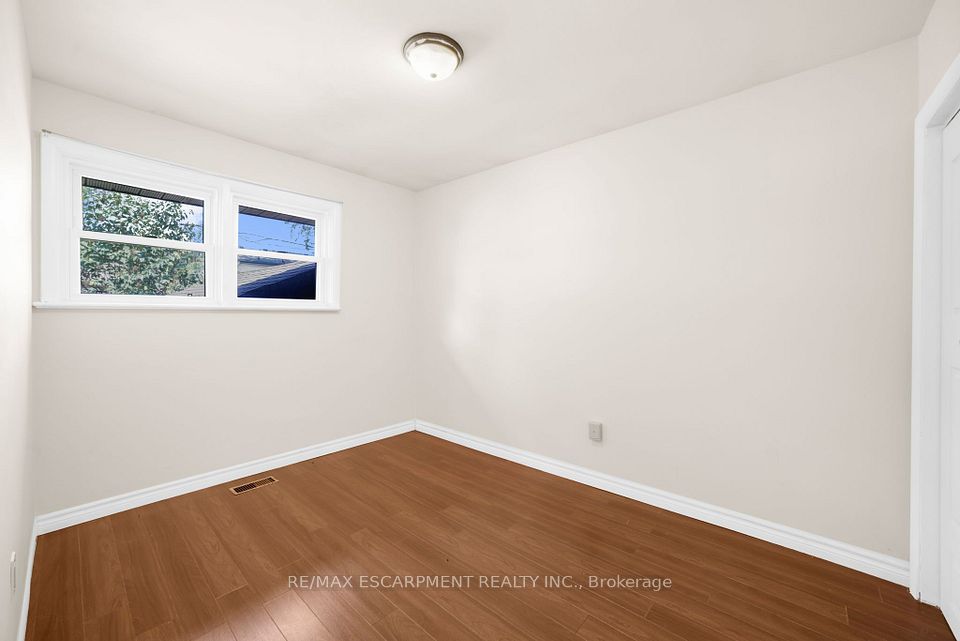 272 Upper Paradise Road, Hamilton, ON L9C 5C2 13