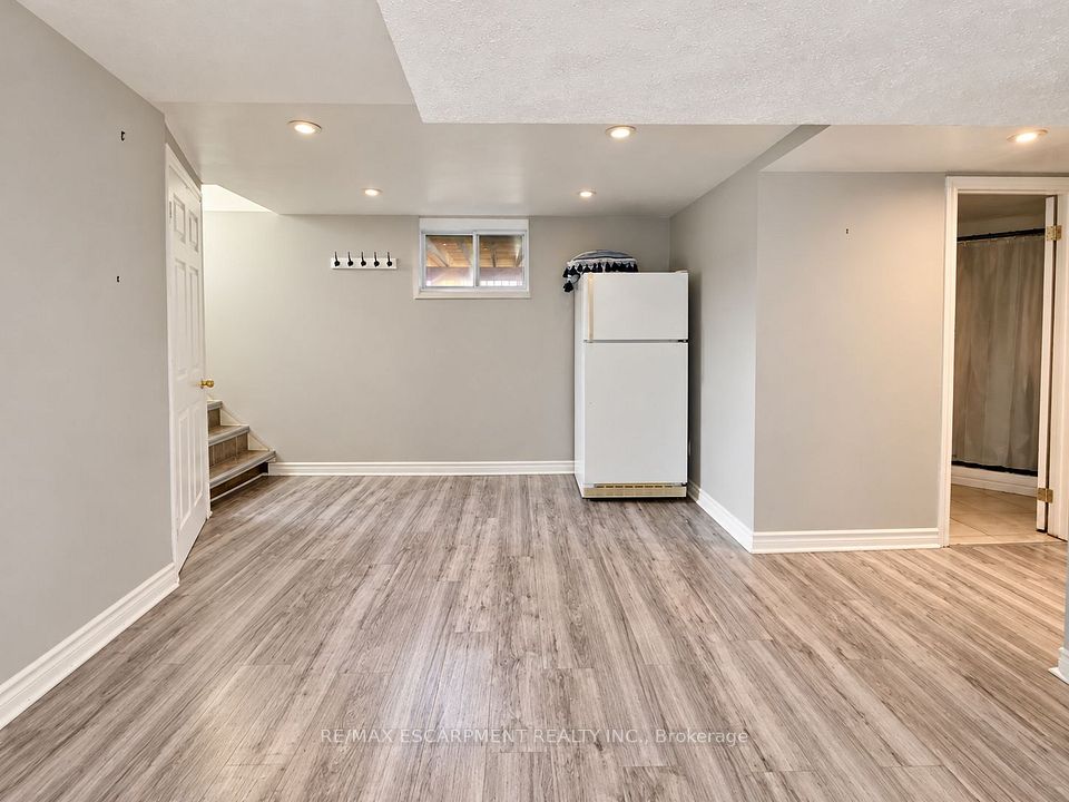 272 Upper Paradise Road, Hamilton, ON L9C 5C2 19