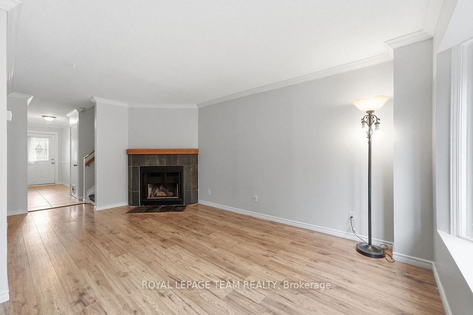 304 Valade Crescent, Orleans - Cumberland and Area, ON K4A 2X3 9