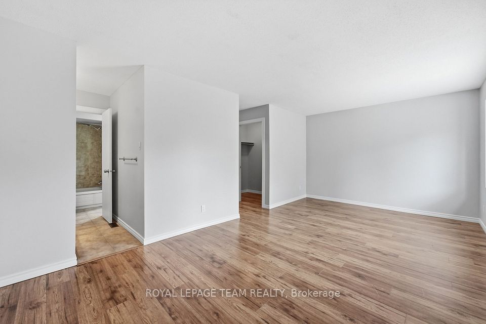 304 Valade Crescent, Orleans - Cumberland and Area, ON K4A 2X3 22
