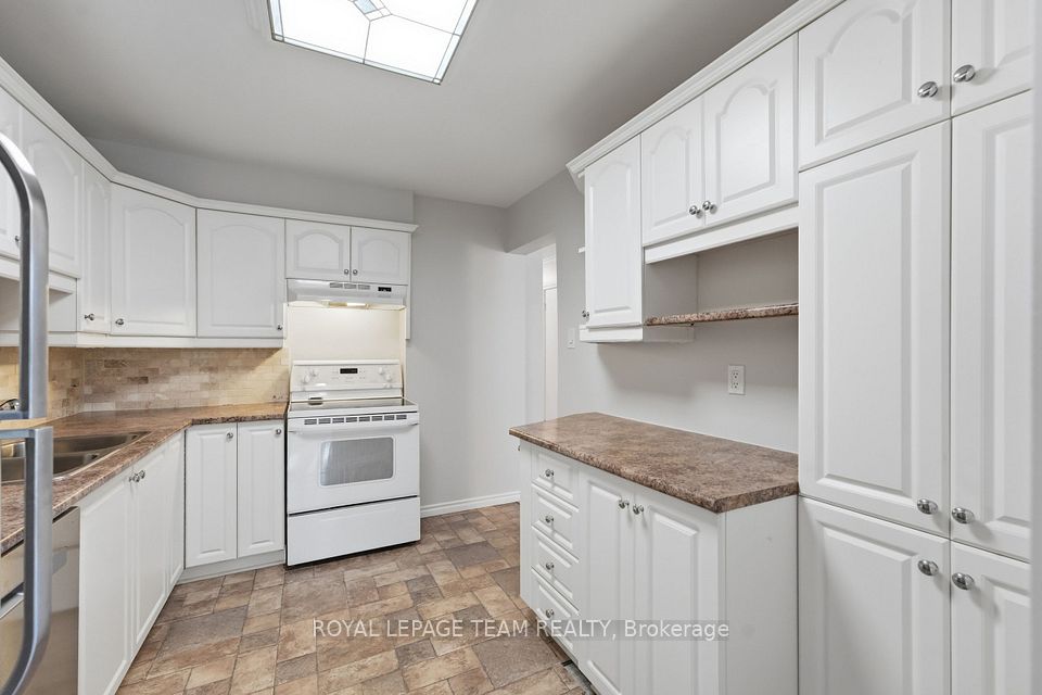 304 Valade Crescent, Orleans - Cumberland and Area, ON K4A 2X3 16