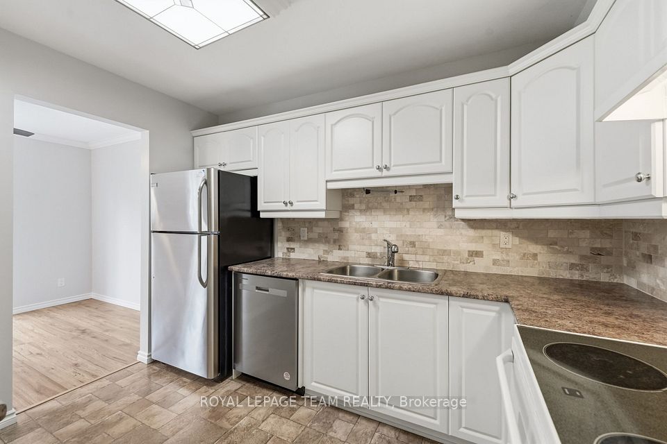 304 Valade Crescent, Orleans - Cumberland and Area, ON K4A 2X3 18