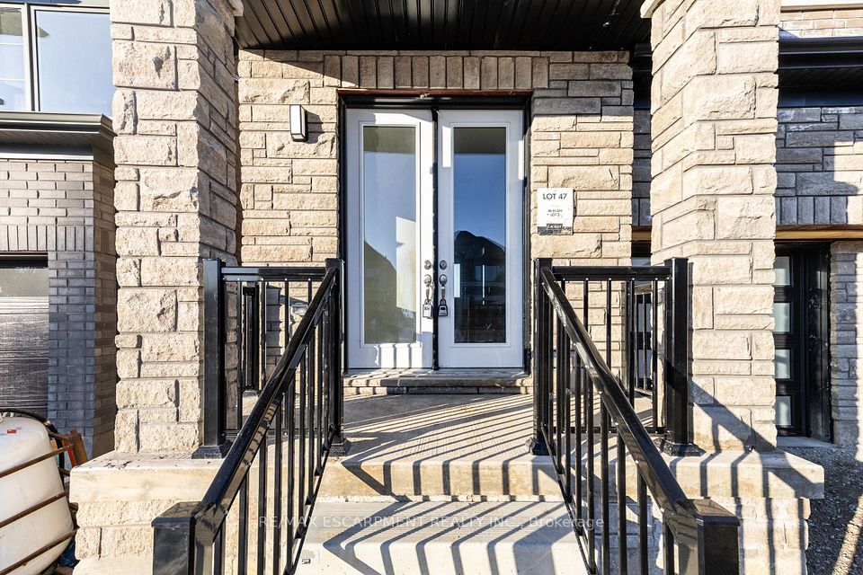 7 Blain Drive, Hamilton, ON L0R 1C0 4