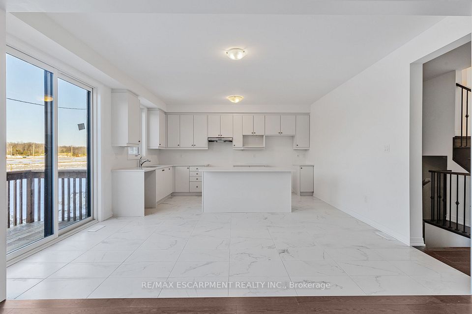 7 Blain Drive, Hamilton, ON L0R 1C0 11