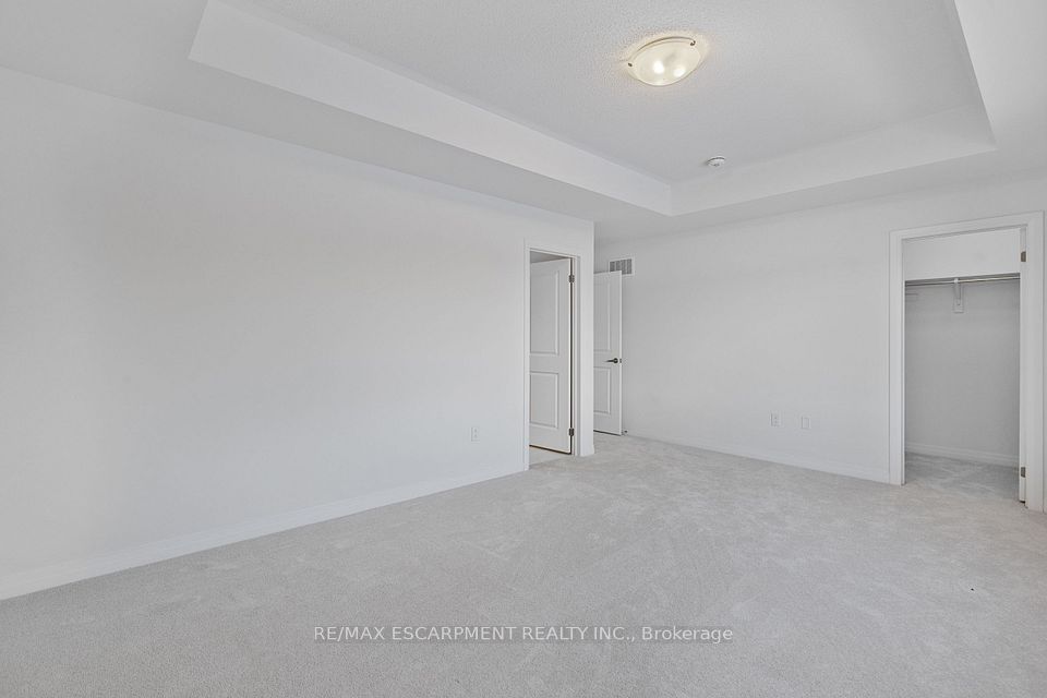 7 Blain Drive, Hamilton, ON L0R 1C0 24