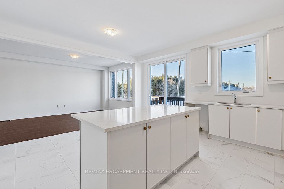 7 Blain Drive, Hamilton, ON L0R 1C0 15