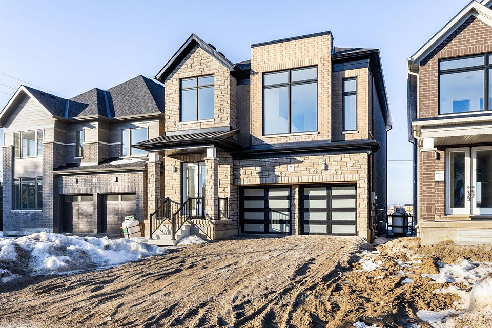 7 Blain Drive, Hamilton, ON L0R 1C0 2