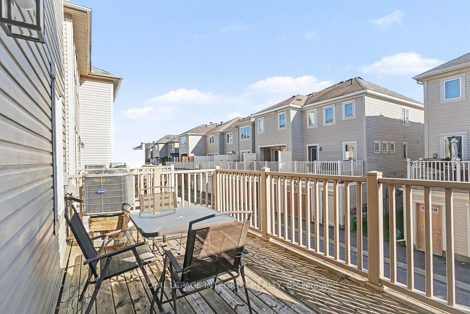 3895 Strandherd Drive, Barrhaven, ON K2J 0K1 19