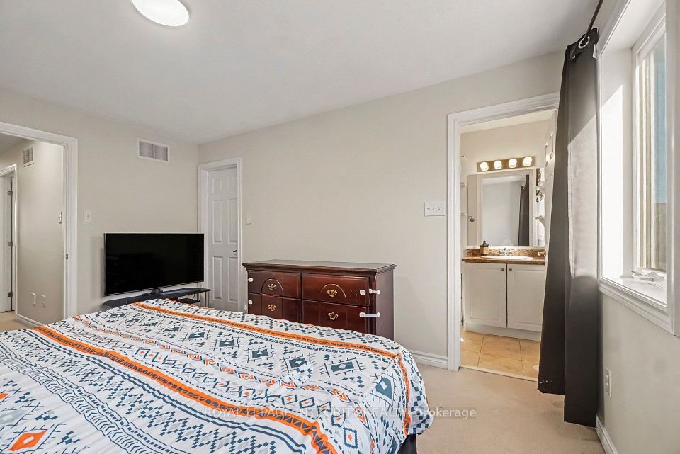 3895 Strandherd Drive, Barrhaven, ON K2J 0K1 13