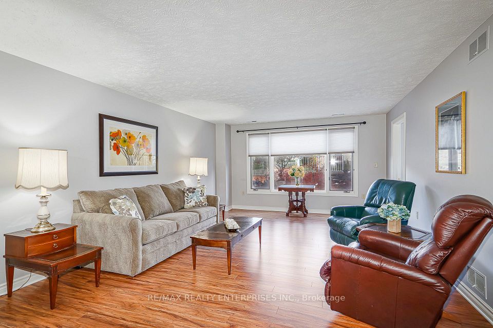 2555 3rd Avenue W 210, Owen Sound, ON N4K 6T8 7