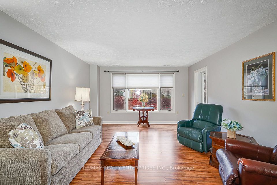 2555 3rd Avenue W 210, Owen Sound, ON N4K 6T8 6