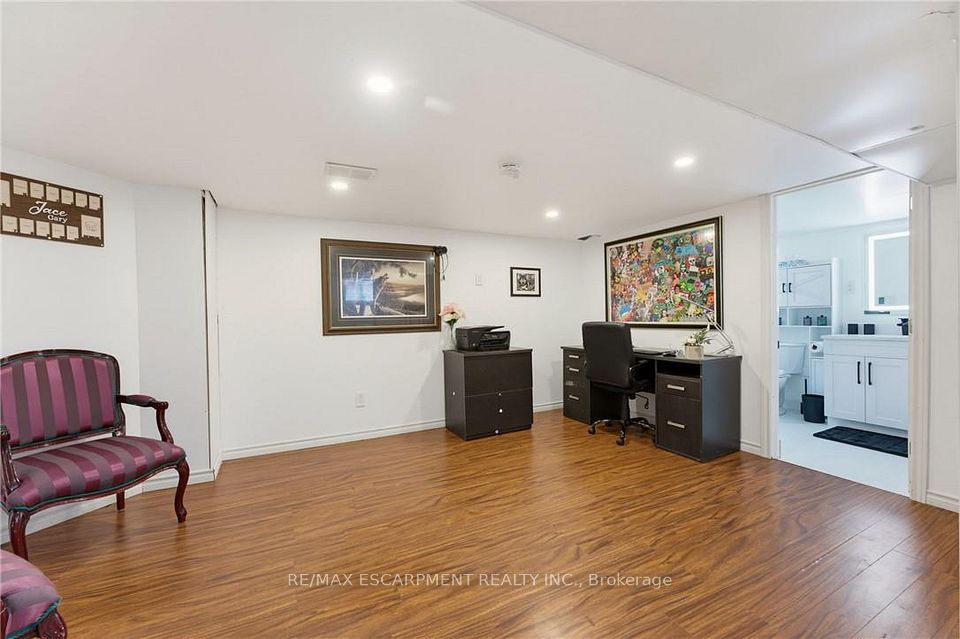 551 Upper Sherman Avenue, Hamilton, ON L8V 3L9 18