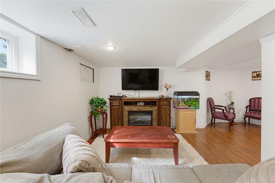 551 Upper Sherman Avenue, Hamilton, ON L8V 3L9 17