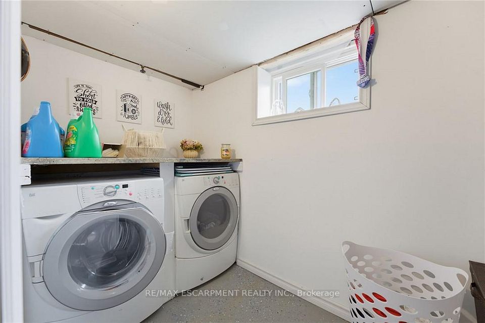 551 Upper Sherman Avenue, Hamilton, ON L8V 3L9 22