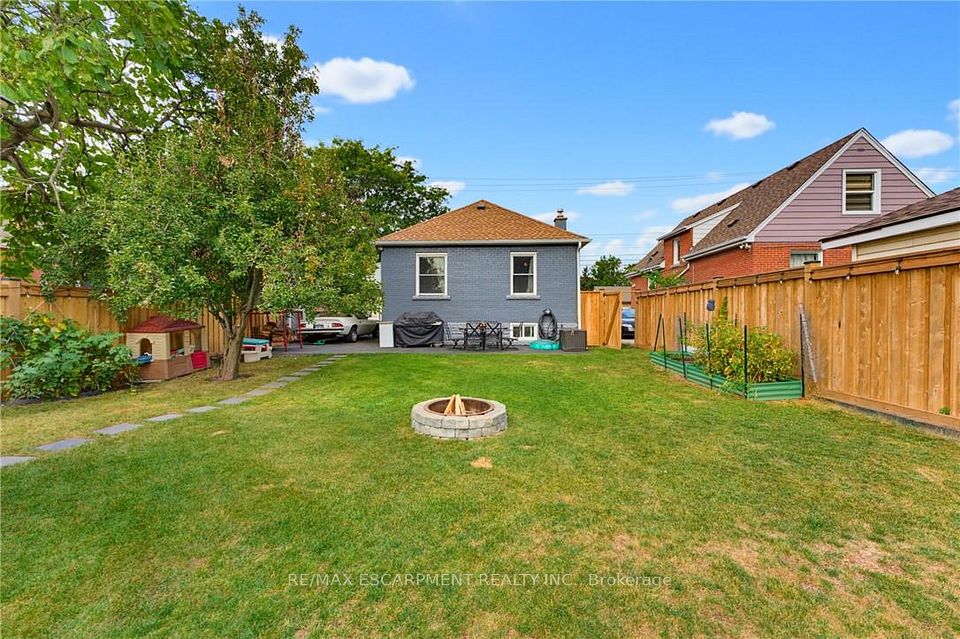551 Upper Sherman Avenue, Hamilton, ON L8V 3L9 25