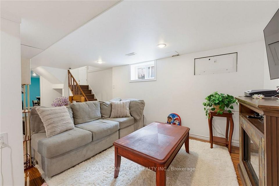 551 Upper Sherman Avenue, Hamilton, ON L8V 3L9 16