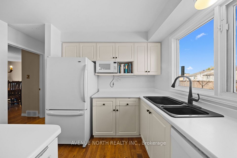 35 Wynford Avenue, South of Baseline to Knoxdale, ON K2G 3Z2 8